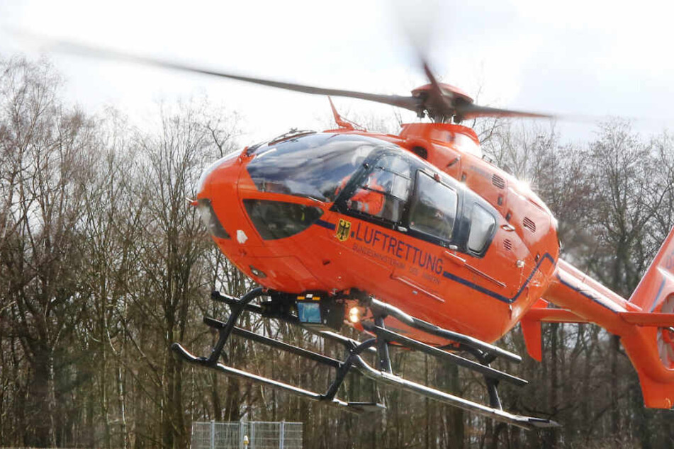 Das Kind wurde mit dem Rettungshubschrauber in eine Klinik geflogen. (Symbolbild)