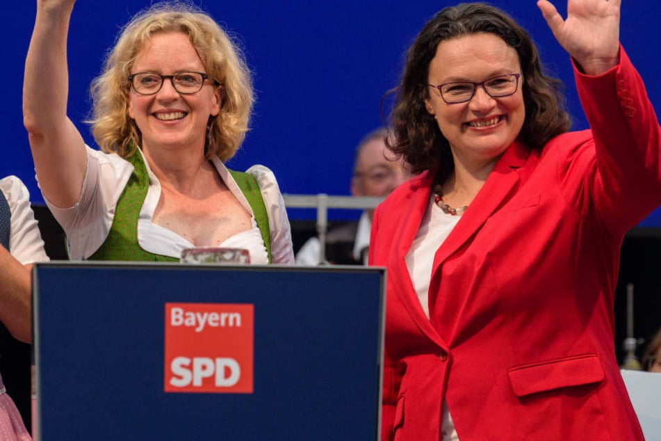 SPD-Chefin Andrea Nahles (r.) reist im Zuge des Landtagswahlkampfes nach Bayern.