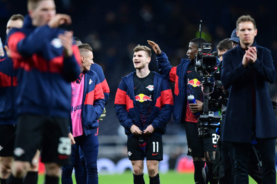 Julian Nagelsmann (32, r.) ist der jüngste Trainer, der je ein Champions-League-Achtelfinale erreichte. Und das startete am Mittwoch äußerst positiv.