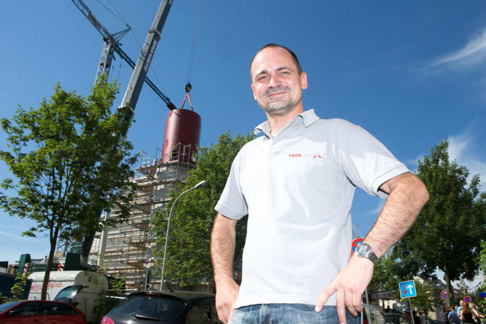 FASA-Projektleiter René Krauß (42) freut sich über den
Wärmespeicher aus der Schweiz.