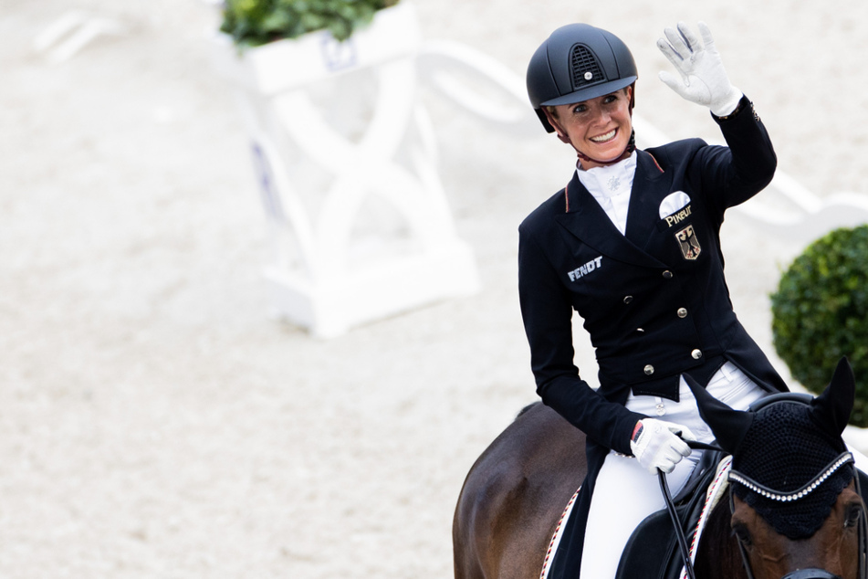 Moderner Fünfkampf ohne Pferde: Das sagt Dressur-Olympiasiegerin Bredow-Werndl dazu