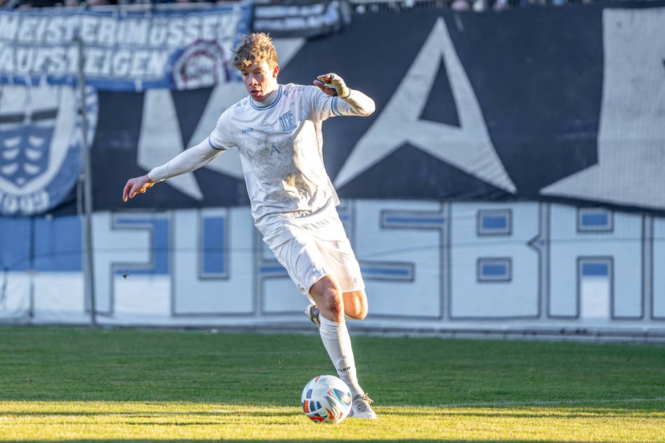 Julius Bochmann (20) hat sich den Platz in der Innenverteidigung des CFC zurück erkämpft.