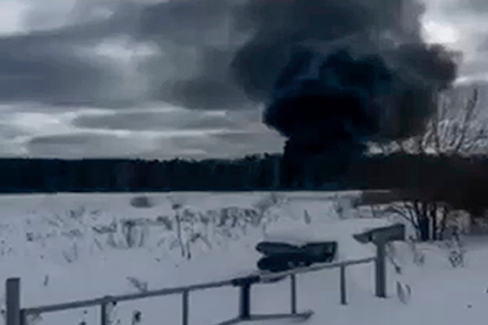 Militärflugzeug mit 15 Menschen an Bord in Russland abgestürzt!