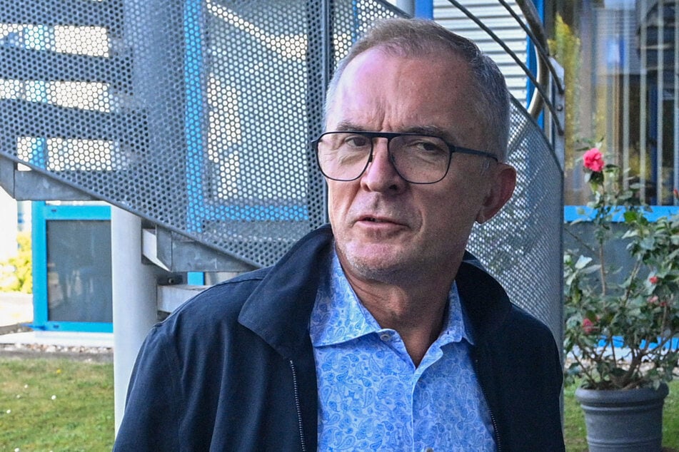 Marco Tullner (57, CDU), früherer Bildungsminister von Sachsen-Anhalt, überlegt, seine Fraktion zu verlassen.