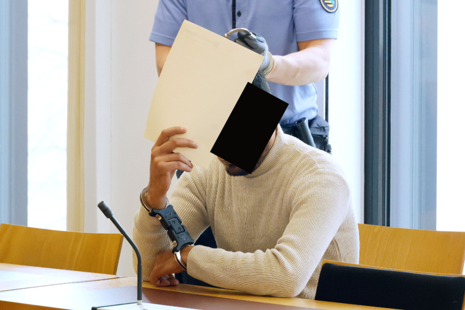 Murat Ö. (34) muss sich seit Mittwoch wegen Vergewaltigung vor dem Chemnitzer Amtsgericht verantworten.