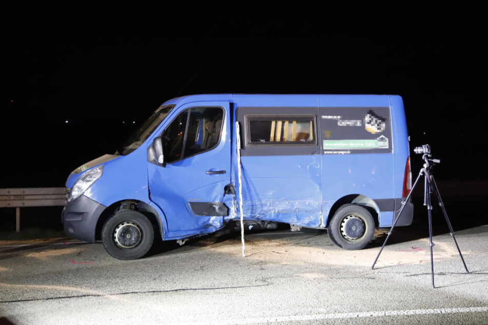 An der Autobahnabfahrt Röhrsdorf krachten ein Audi und ein Transporter zusammen.