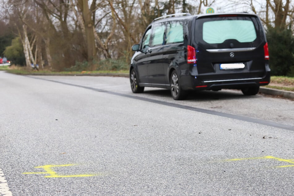 Bei dem Unfallwagen handelte es sich um einen Leichenwagen.