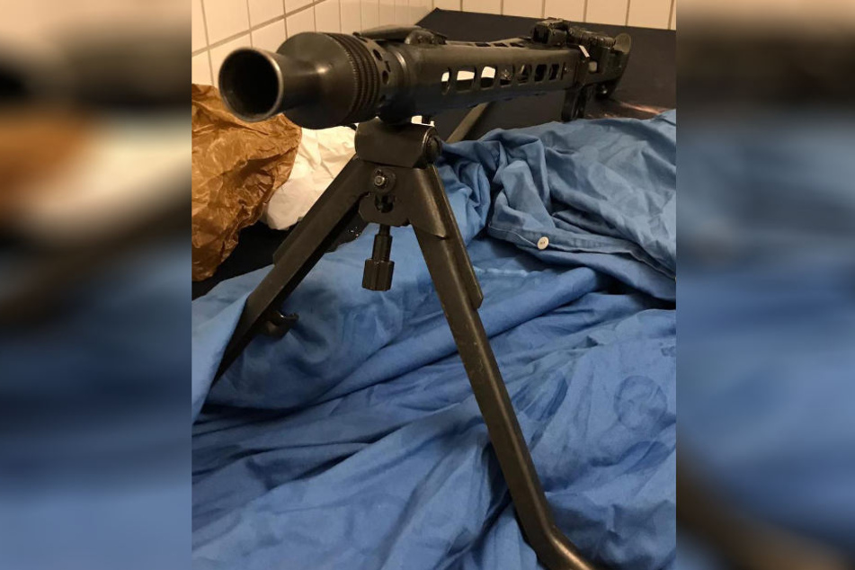 Das sichergestellte Maschinengewehr.