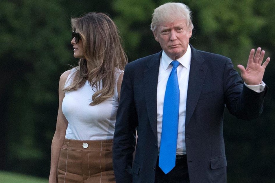 Melania blickt gerne in alle Richtungen. Selten sieht man sie jedoch ihren Mann ansehen.