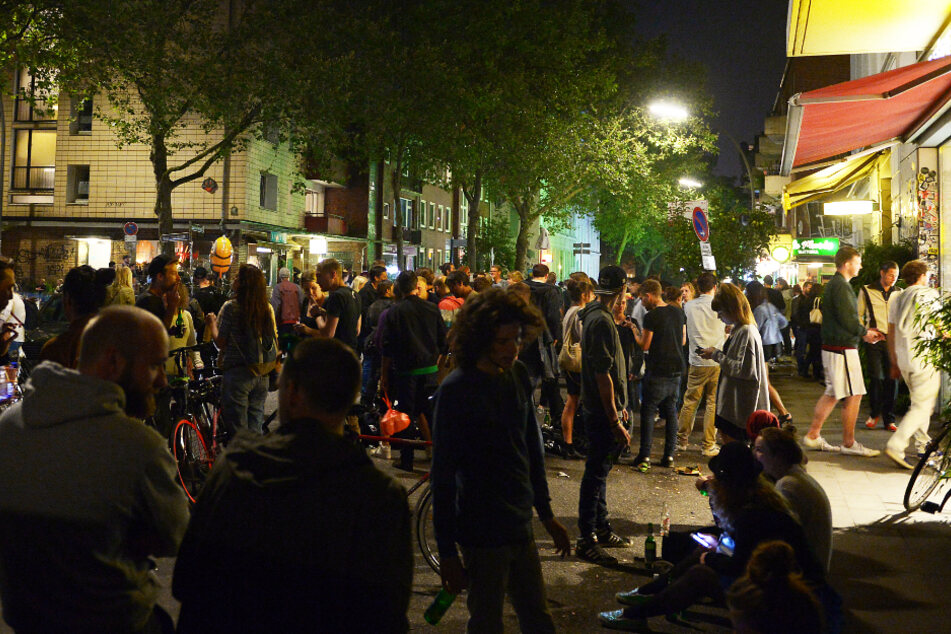 Im Bereich Sternschanze gehört "Cornern" inzwischen fest dazu. (Archivbild)