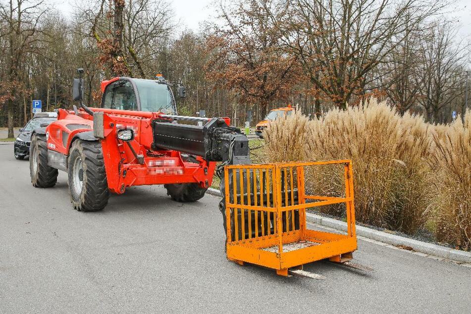 Der Arbeiter stürzte aus diesem Korb, der an einem Teleskopstapler angebracht ist.