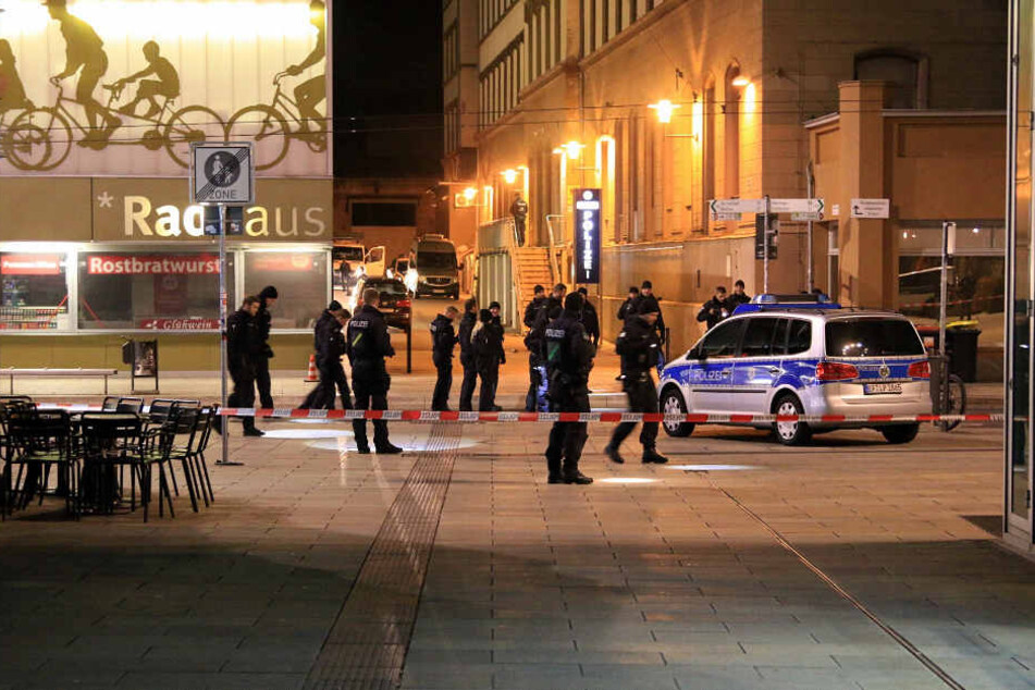 Polizei-Einsatz in der Erfurter Innenstadt - die Thüringen-Metropole gilt als Hochburg armenischer Mafia-Clans in Deutschland.