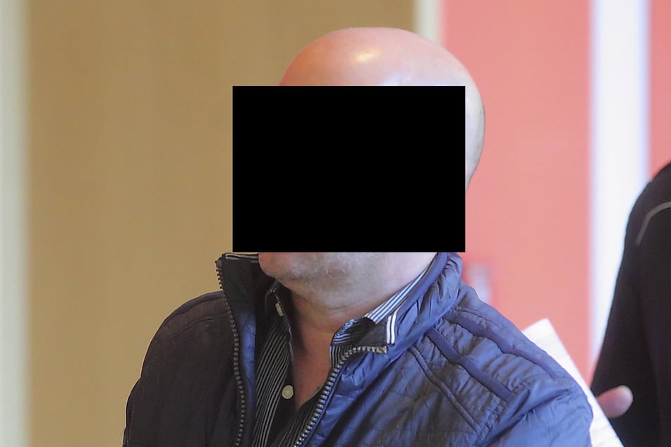 Dirk W. (49) muss sich schon seit Monaten wegen Betrugs vor Gericht verantworten.