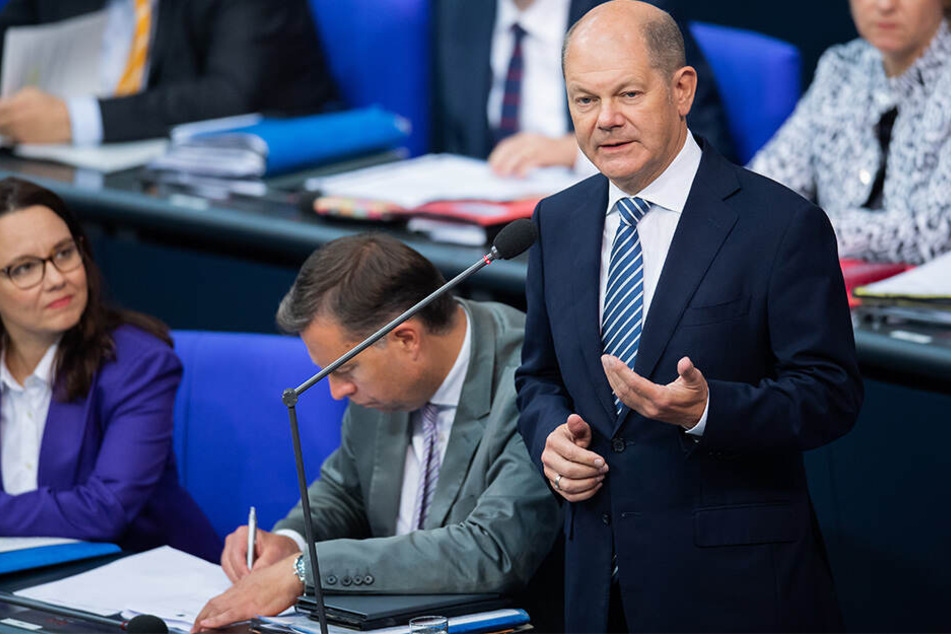 Der CO2-Preis käme dem Klimaschutz zugute oder würde den Bürgern als Entlastung zurückgegeben, betonte Olaf Scholz.