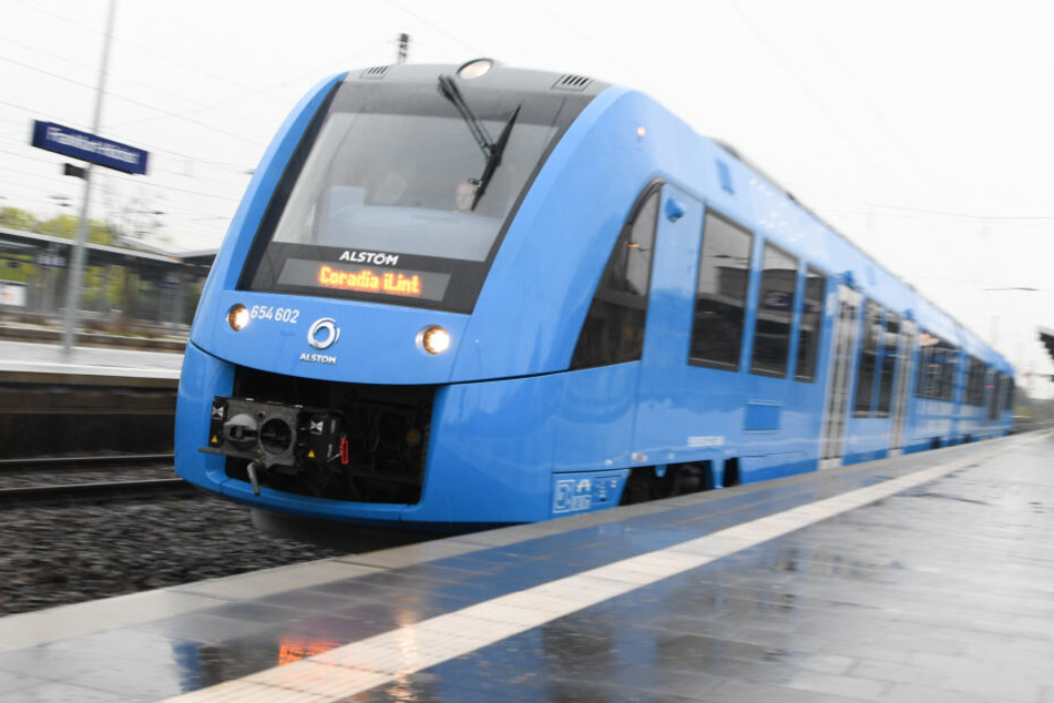 Der per Wasserstoff-Brennstoffzelle angetriebene Alstom-Zug fuhr jetzt in Düren. Das Bild zeigt eine ältere Aufnahme.