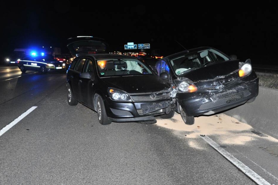 Fünf Autos verunfallten infolge des Spurwechsels eines Lastwagens