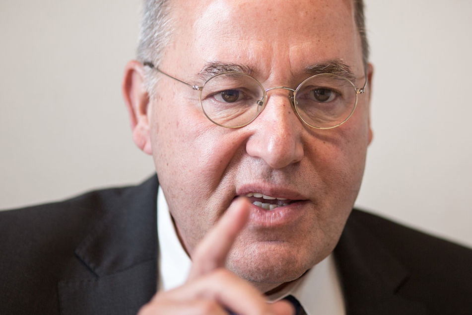 Gysi gewann den Wahlkreis bereits 2005, 2009 und 2013 direkt.