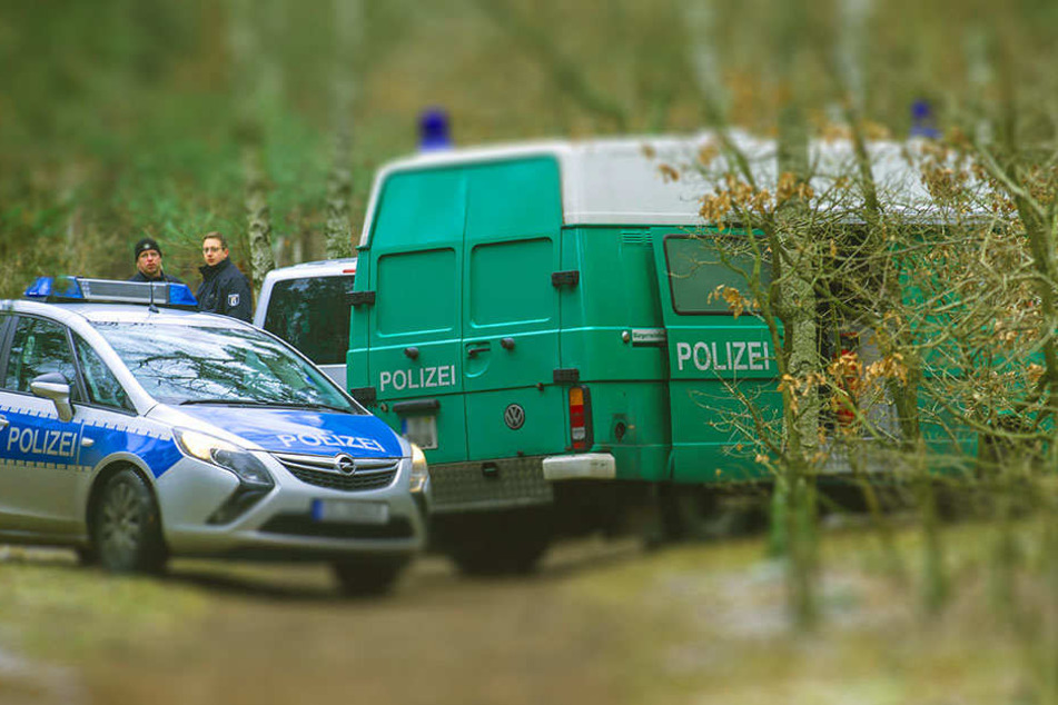 Gegen 14.45 Uhr fand ein Mann die beiden Leichen und meldete dies sofort der Polizei. (Symbolbild)