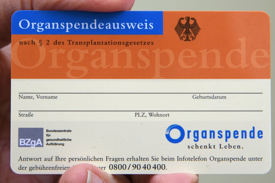 Solch einen Ausweis bekommen Menschen, die sich als Organspender eintragen lassen möchten.