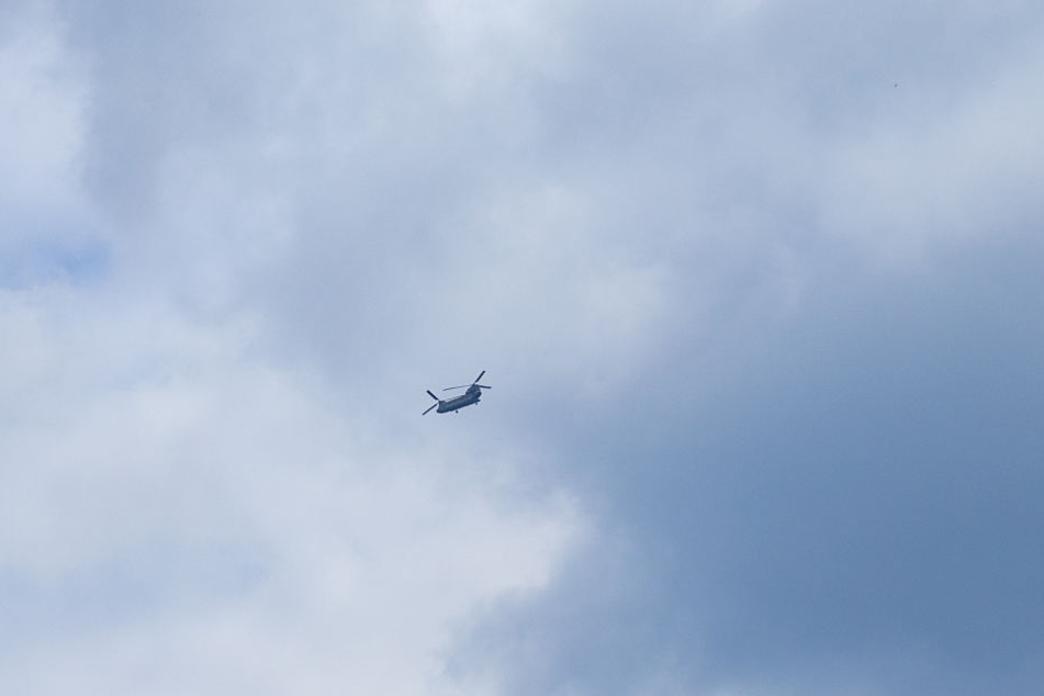 Dieser Transporthubschrauber wurde am Montag über dem Erzgebirge gesichtet.