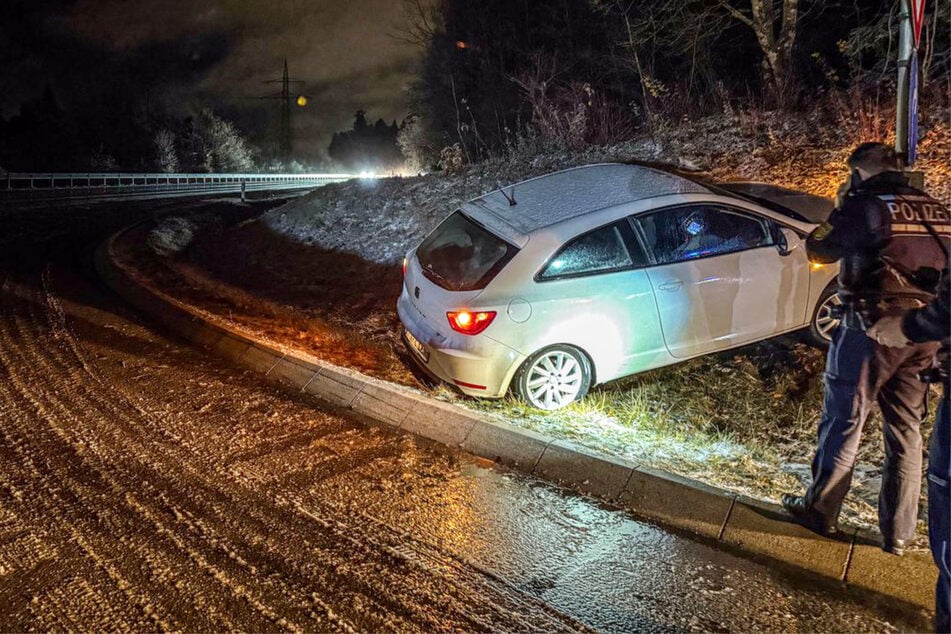 Rutschige Straßen: Erste Unfälle im Südwesten wegen Glätte