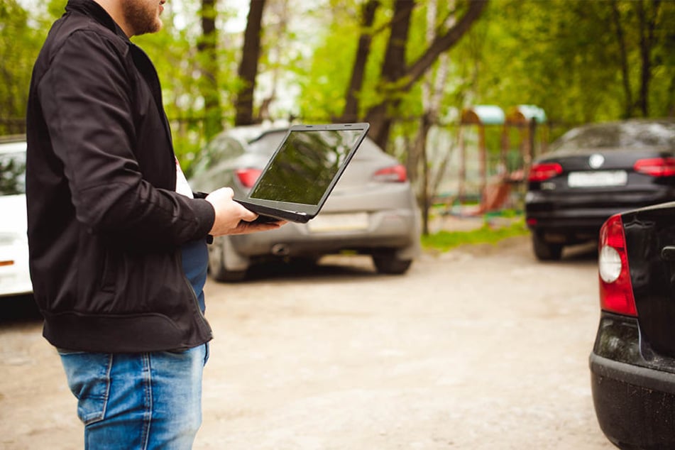 Der polnischen Bande wird vorgeworfen, die Signale des Transponders ausgelesen und damit dann Autos geklaut zu haben.