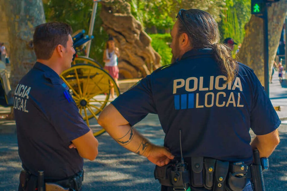 Die Polizei geht von einem Familiendrama aus. (Symbolbild)