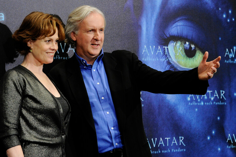 Schauspielerin Sigourney Weaver (72) und Regisseur James Cameron (67) im Jahr 2009 bei der Vorstellung des ersten "Avatar". Im Dezember 2022 soll endlich der zweite Teil folgen.