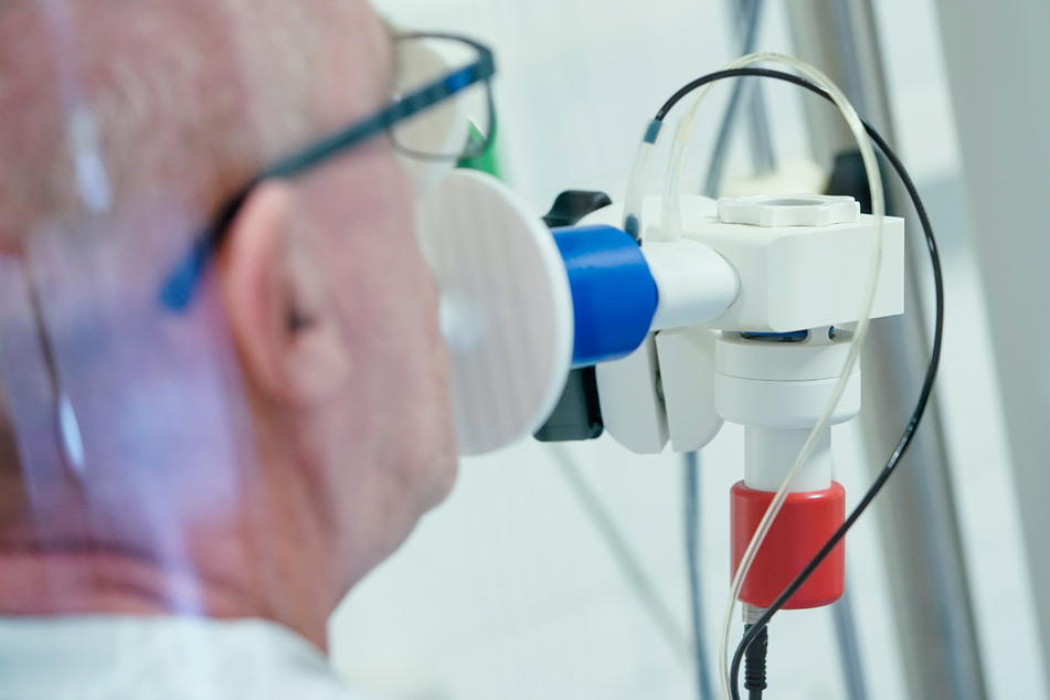 Das Gesundheitswesen muss wohl langfristig mit Patienten rechnen, die am Post-Covid-Syndrom leiden. (Archiv)