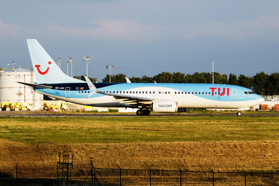 Die Lage in einem Tui-Flugzeug eskalierte. (Symbolbild)