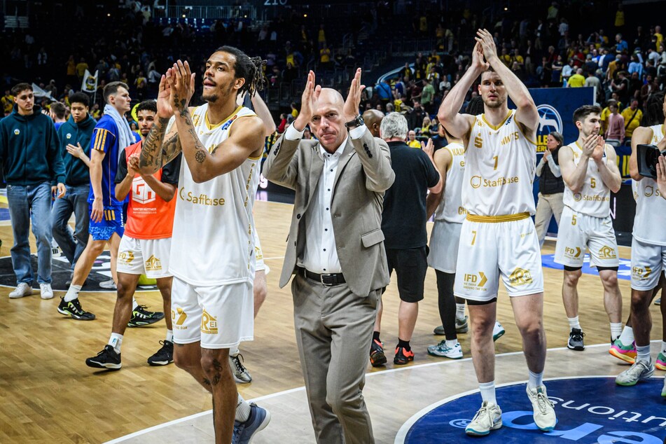 Mit 95:82 (44:32) siegten die Niners bei Alba Berlin.