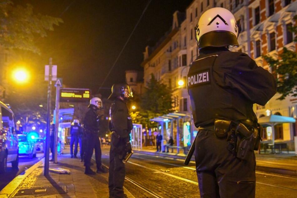 Die Polizei war mit einem Großaufgebot vor Ort.