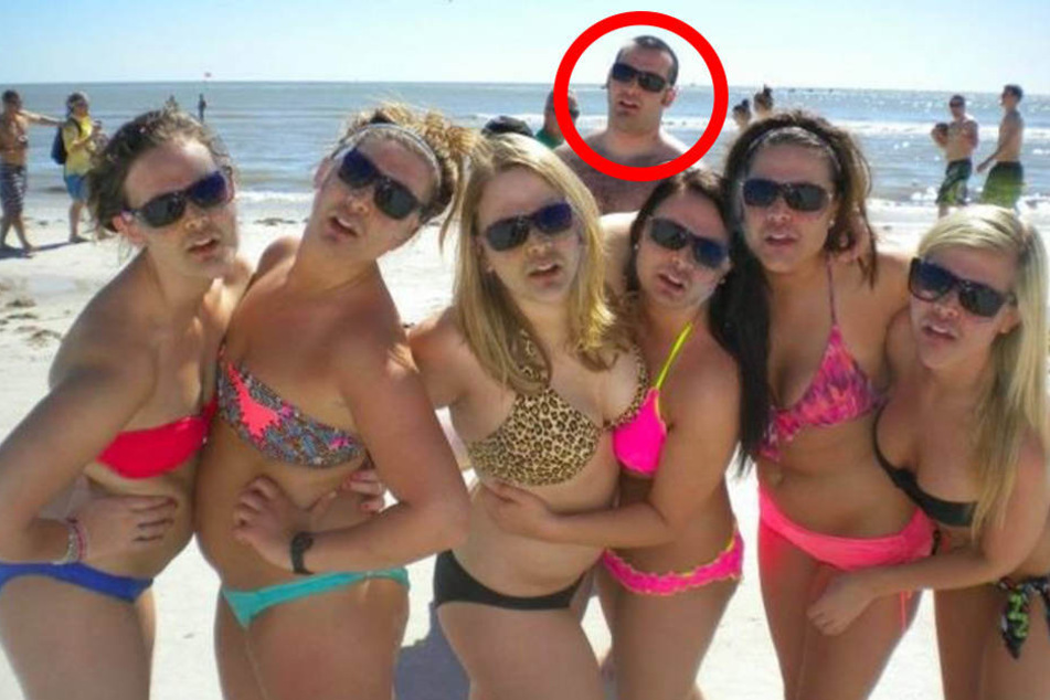 Alle der Mädels haben das Gesicht des Mannes! Hättet Ihr das gleich erkannt!