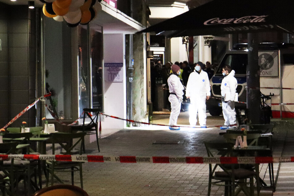 Mehrere Schüsse in der Innenstadt: Mann stirbt bei Schießerei in Bielefeld
