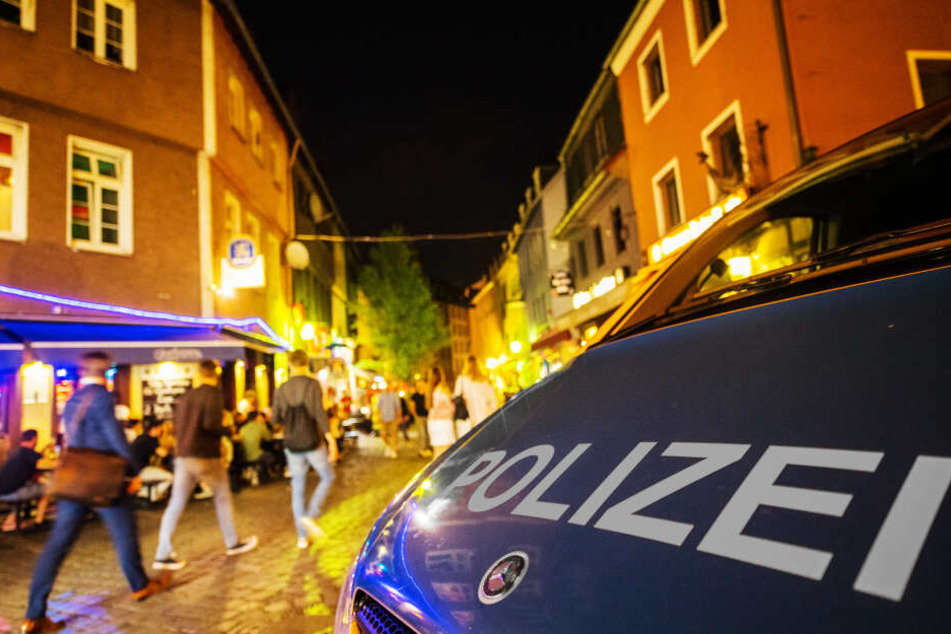Ein Lokal und eine Shishabar müssen nach der Razzia vorerst geschlossen bleiben. (Symbolbild)