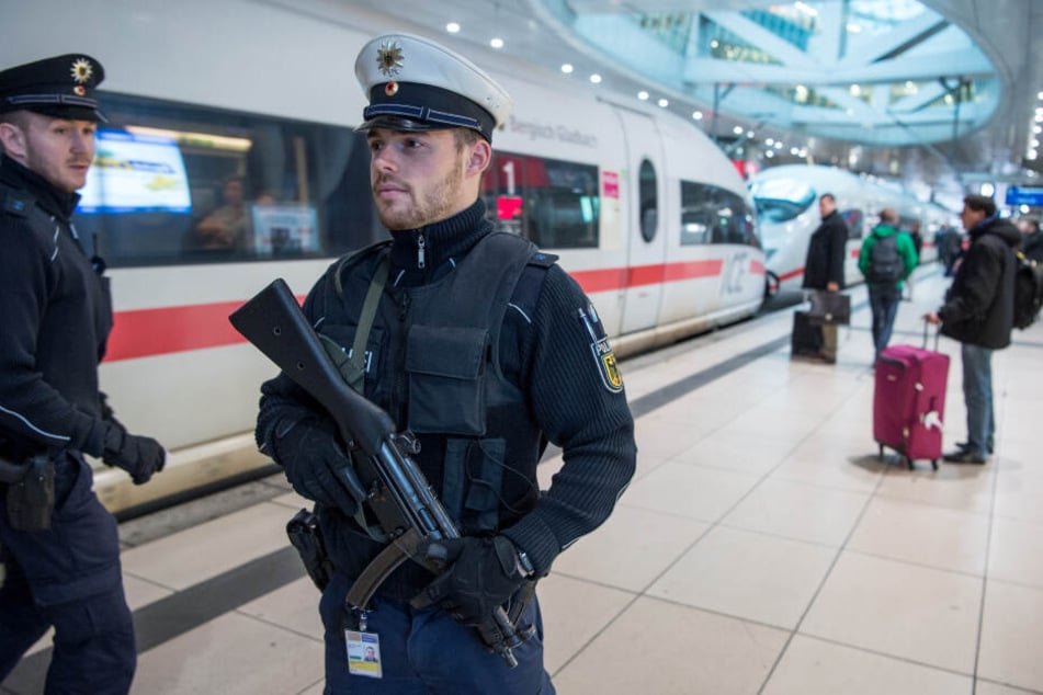 700 Menschen mussten den ICE verlassen. (Symbolbild)