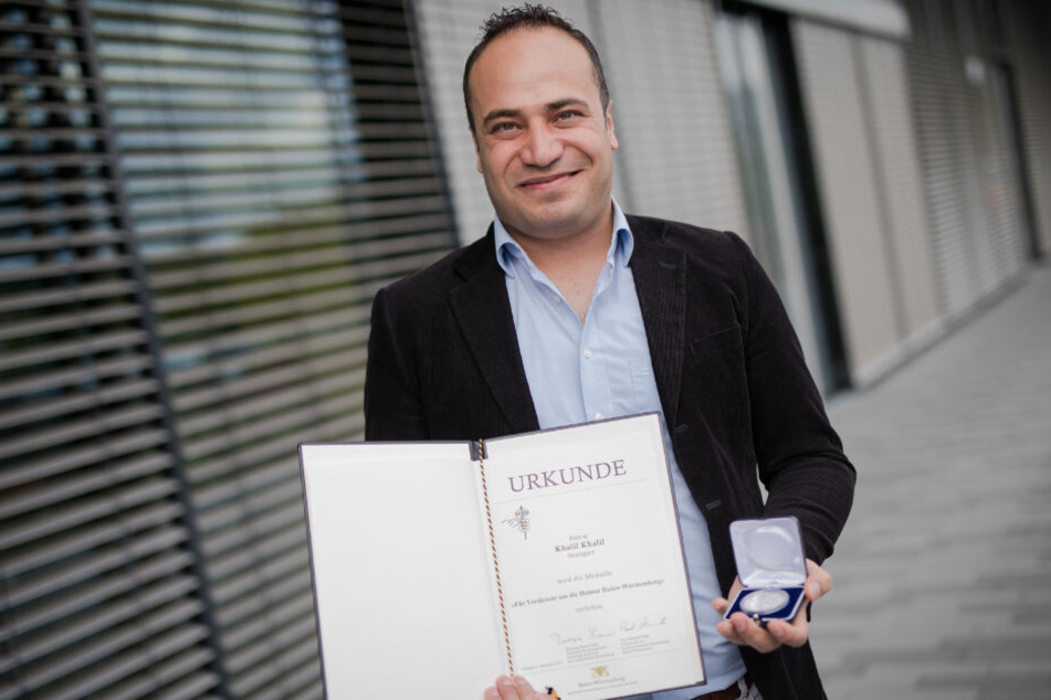 Khalil Khalil (30) mit der Heimatmedaille.