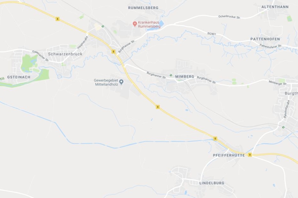 In Bayern ist es auf der Bundesstraße 8 im Landkreis Nürnberger Land zu einem Unfall gekommen.