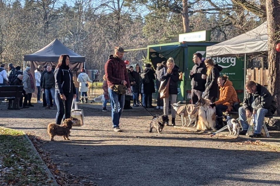 Der Hundeweihnachtsmarkt stieß bereits 2024 auf überwältigende Resonanz.