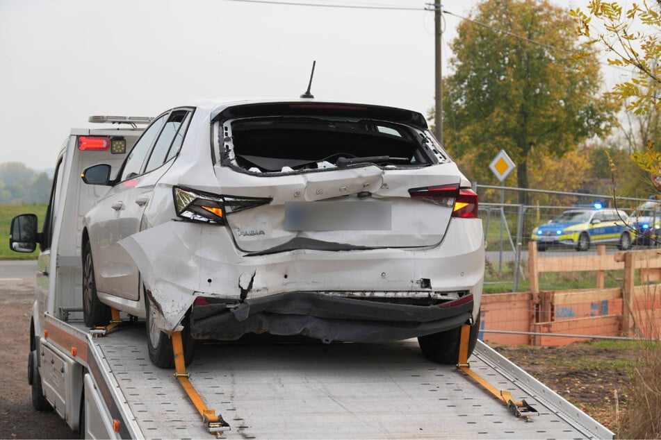 Zur Unfallursache ermittelt die Polizei.