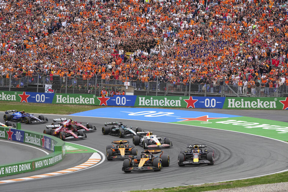 Beim Heimspiel in den Niederlanden holte Weltmeister Max Verstappen (27) das Maximum raus. Der Sieg ging aber an Oscar Piastri (24).