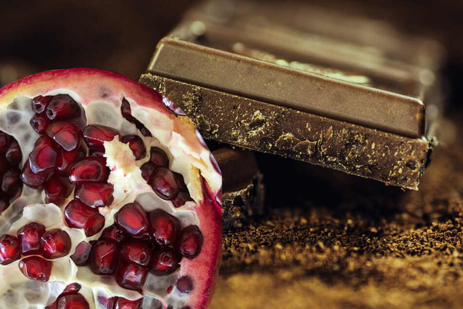 Granatapfel und Schokolade vereinen sich zu einem leckeren Eis.