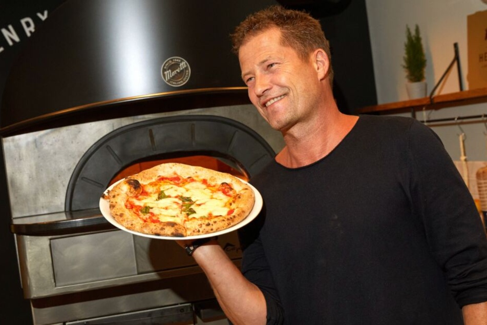 Til Schweiger bei der Eröffnung seines zweiten Restaurants "Henry likes Pizza".