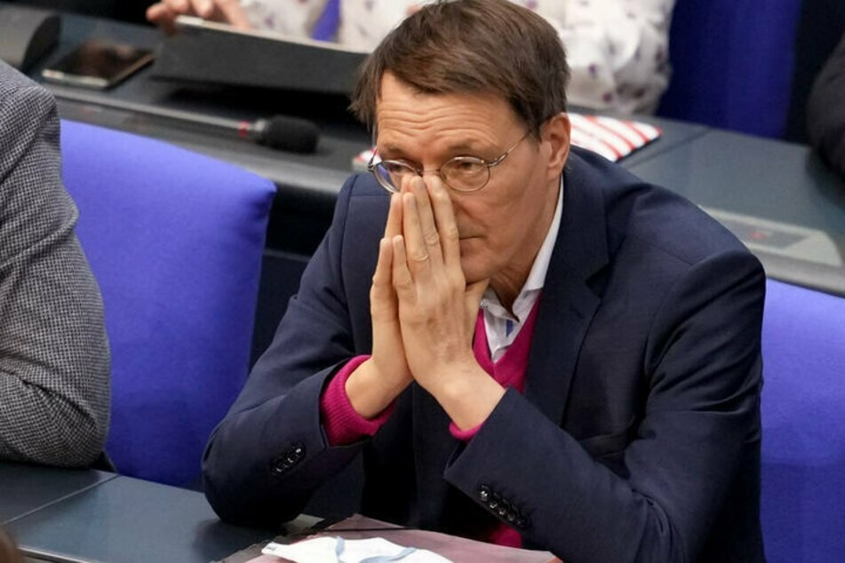 Bundesgesundheitsminister Karl Lauterbach sorgt sich um die zu erwartenden Impfstoff-Liefermengen für das erste Quartal 2022.
