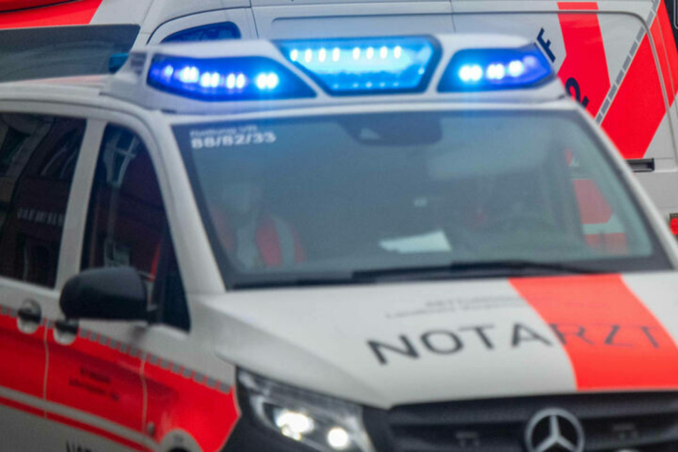 Ein Rettungshubschrauber brachte den 71-Jährigen in ein Krankenhaus.