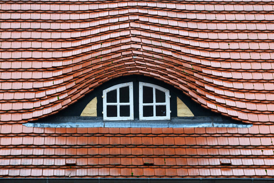 Du träumst vom eigenen Haus? Jetzt explodieren auch die Preise für Dachziegel!