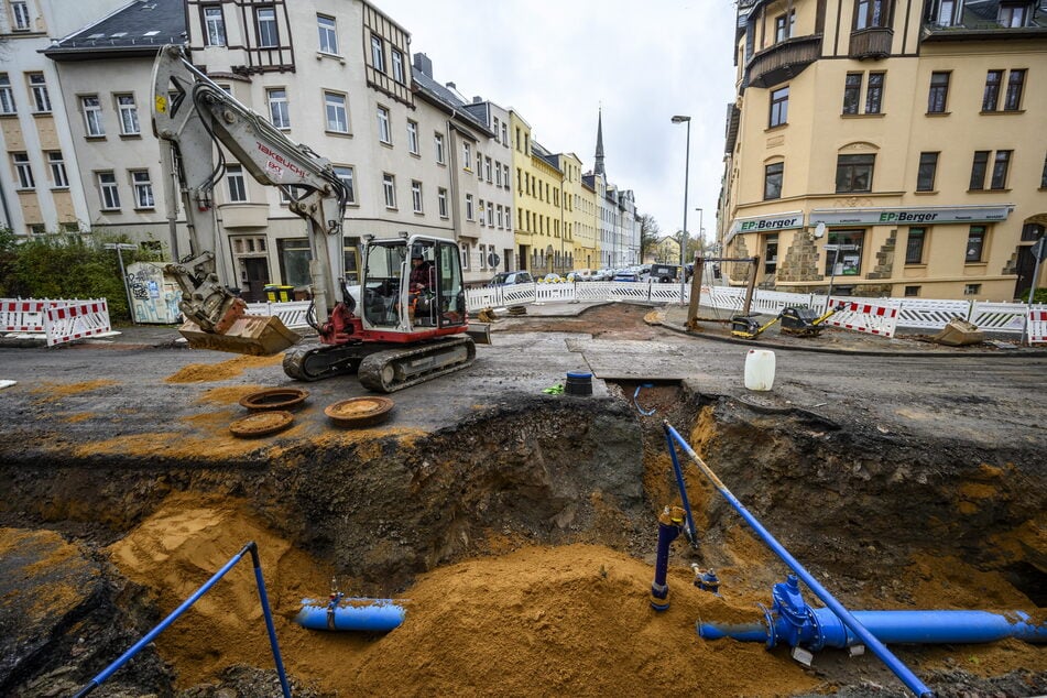 In der Geibelstraße werden die Wasserleitungen erneuert.