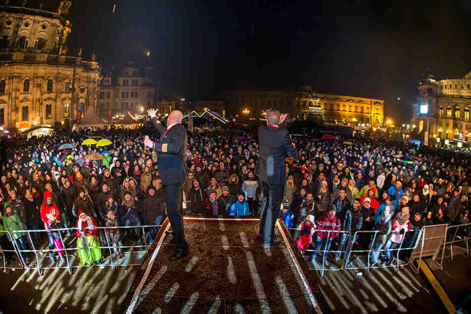 Beliebter Treffpunkt zum Feiern ins neue Jahr: der Theaterplatz.