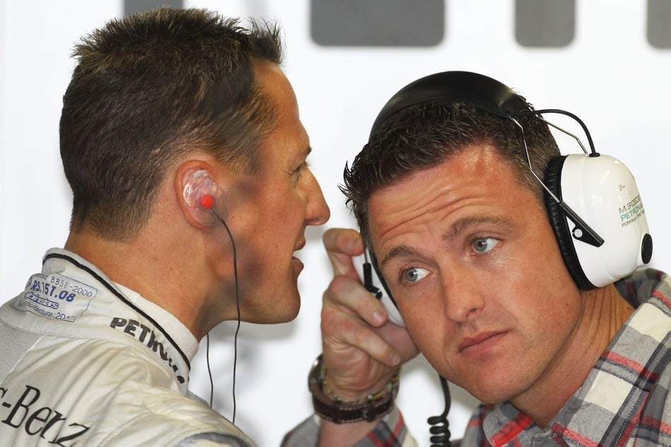 Die Brüder Ralf (49, r.) und Michael Schumacher (55) pflegten schon immer ein sehr inniges Verhältnis zueinander.