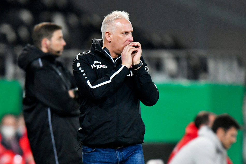 RWE-Coach Christian Neidhart (52) hatte ebenfalls keinen Strafstoß erkannt, lobte sein Team jedoch für die starke Pokalsaison.
